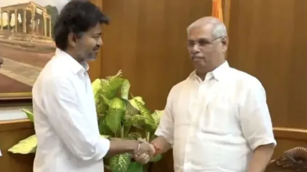 நான் ரெடிதான் வரவா? வாய்ப்பு கேட்கும் விஜய்! பத்தல பத்தல.. அடம் பிடிக்கும் ஆளுநர்! ரெடியான அறிக்கை!