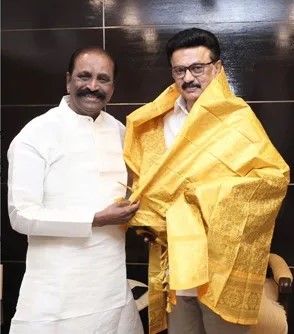 மாப்பிள்ளைக்கு காக்கா.. வைரமுத்தால் திமுகவுக்கு பிரயோஜனம் கிடையாது, நட்டம் தான்.. திமுக ஆதரவாளர்